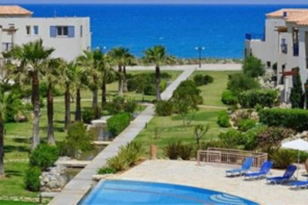 Odyssey Beach Front Apartment Ханья Экстерьер фото