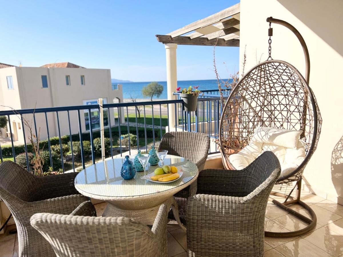 Odyssey Beach Front Apartment Ханья Экстерьер фото