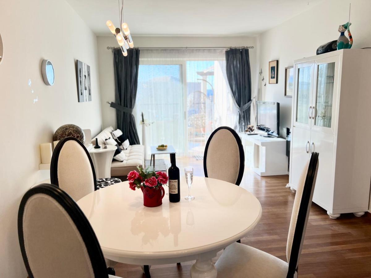 Odyssey Beach Front Apartment Ханья Экстерьер фото